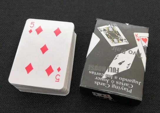 Multifunctionele automatische verpakkingsmachine Poker Kruidenthee Condoomverpakking
