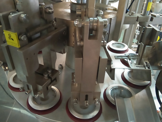 De auto Kosmetische Buis Vullende en Verzegelende Machinefabrikant van Alu van de Roomlotion Zachte