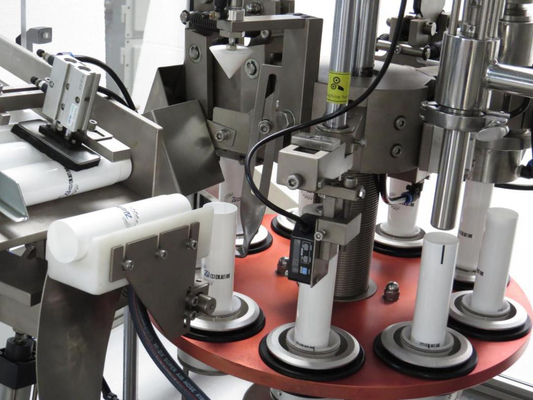 De plastic Vertoning van het de Machinealuminium 40pcs/Min LCD van Tandpastatubefilling Verzegelende