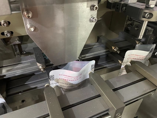 Hoge snelheids Gezichtsmasker die Machine die met Knipsel maken Verpakkingsfunctie vouwen