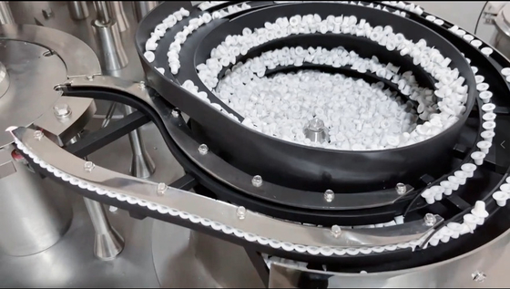 Plastic paste gel verpakkingsmachine voor het uitdelen van diergeneeskundig gebruikte spuitjes