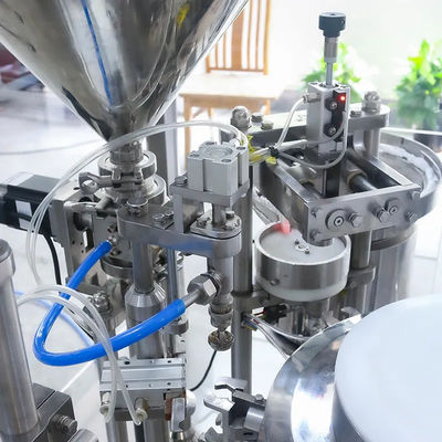 High Speed Aseptic Springe Filling Equipment (HVAS) is een apparatuur voor het vullen van aseptische spuitjes.