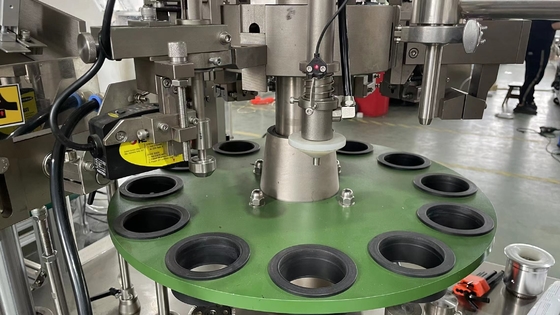 Automatische aluminium / metaal / plastic / composiet materiaal buis vuller verzegel voor cosmetica voedsel dagelijks