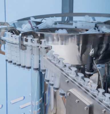 Goed presterende aseptische en efficiënte plastic voorgevulde spuitvulmachine