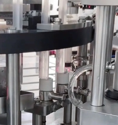 Automatische vulmachine met hoge nauwkeurigheid, sluitend dop, injectie, tandheelkundig vulmateriaal