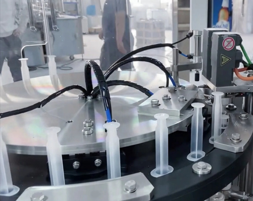 Automatische plastic wegwerp voorgevulde injectiespuit met gelvulmachine