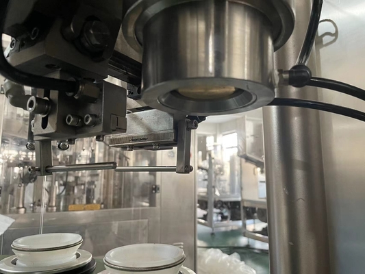 Automatische continue eindverzegelmachine voor zalf, handcrème, tandpasta, blikjes, aangepaste verpakkingsvulmachine