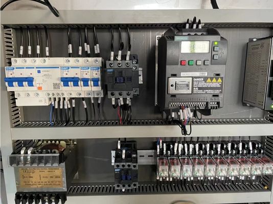 Automatische plastic tube vulmachine voor zalf, crème en tandpasta