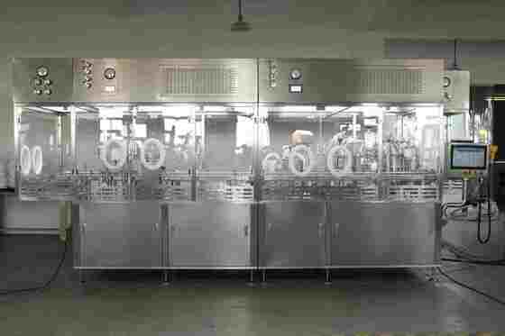 GMP Farmaceutische Plastic High Capacity Automatic Prefilled Syringe Filling Machine