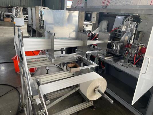 Automatische enkele vel natte weefselverpakkingsmachine 3/4 zijafdichtende zakje verpakkingsmachine voor hotel