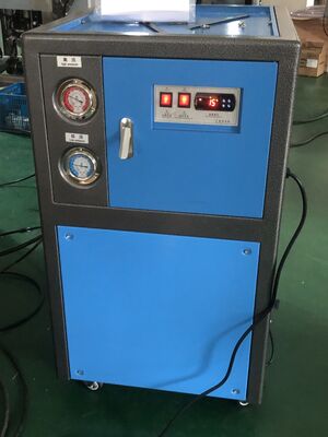 Automatische machine voor het vullen en afdichten van tandpastabuizen met hoge snelheid