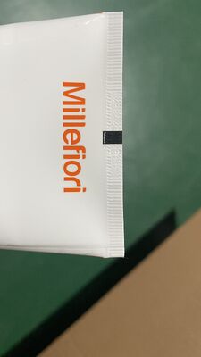 Automatische machine voor het vullen en afdichten van tandpastabuizen met hoge snelheid
