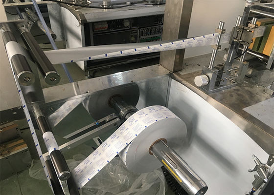 Nat desinfecteren veegt de Verpakkingsmachine 80-100bags/min van het Alcoholstootkussen af