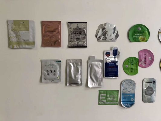 Voor Cosmetische Fabriek VPD400 Type Niet Geweven Gezichtsmasker Making Machine