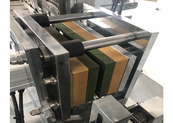 Het volledig Automatische Natte Weefsel die multi-effect Machine maken, één-in- make-upvlekkenmiddel veegt het maken van machine af